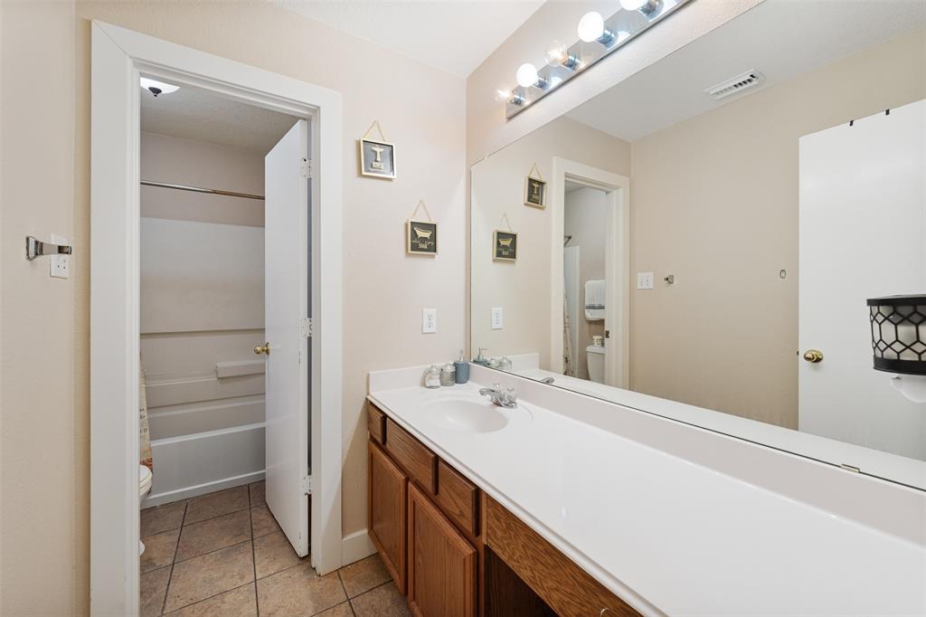 5734 Silver Oak, Missouri City, Texas image 12