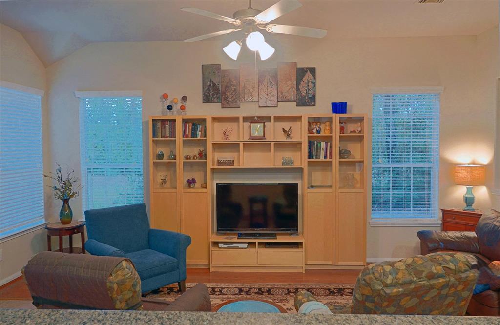 14106 Commons Cove Court, Humble, Texas image 6