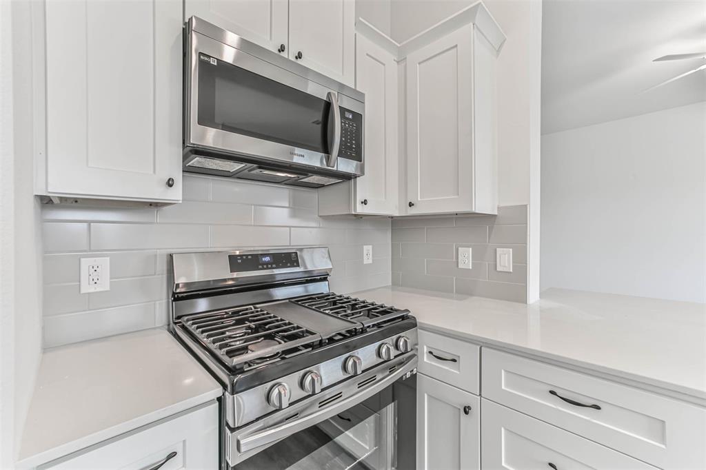 10310 Cabo Del Sol Drive, Cleveland, Texas image 9