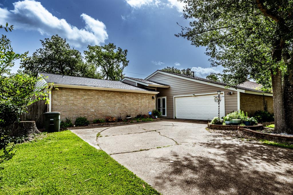 2115 Normal Park Drive, Huntsville, Texas image 4