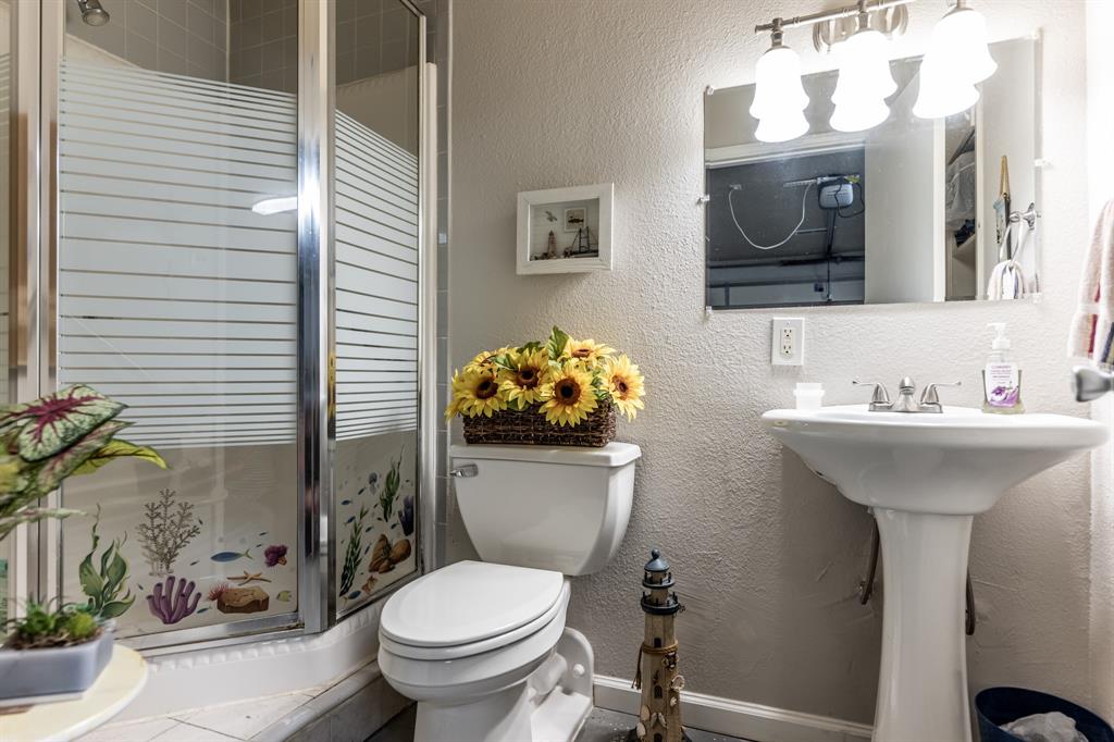 2115 Normal Park Drive, Huntsville, Texas image 20