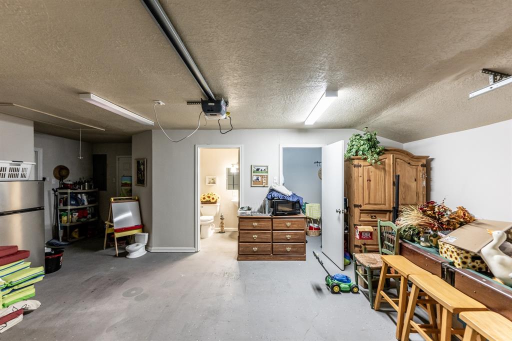 2115 Normal Park Drive, Huntsville, Texas image 19