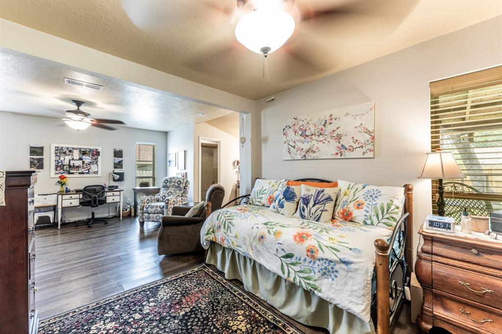 2115 Normal Park Drive, Huntsville, Texas image 13