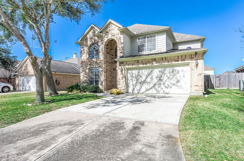 8305 Diamond Way Court, Pearland, Texas image 2