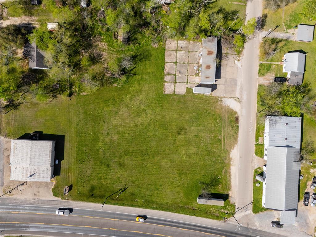 200 E Park Street, Madisonville, Texas image 8