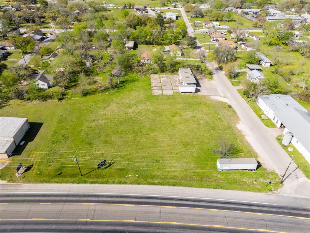 200 E Park Street, Madisonville, Texas image 2