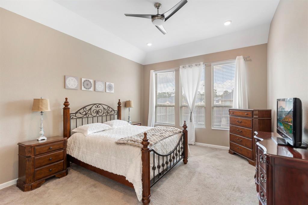1358 Knollbridge Point Lane, Pinehurst, Texas image 19