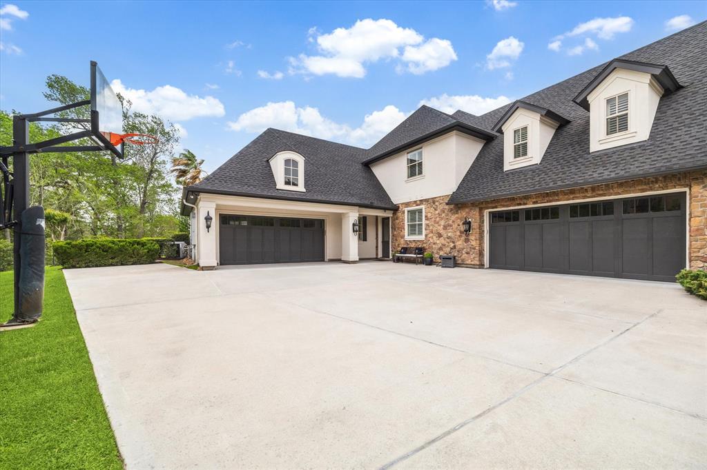 5915 Royal Point Court, Kingwood, Texas image 50