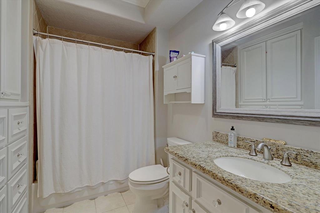 5915 Royal Point Court, Kingwood, Texas image 21
