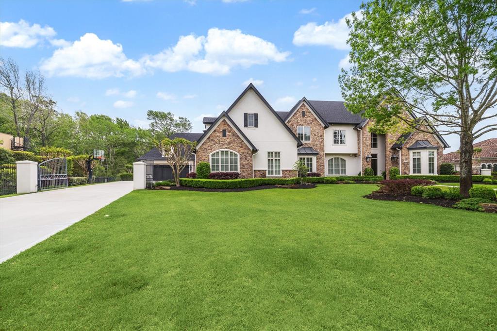 5915 Royal Point Court, Kingwood, Texas image 2