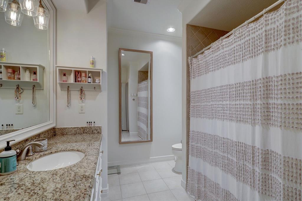 5915 Royal Point Court, Kingwood, Texas image 32