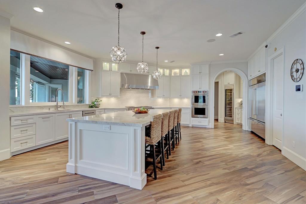5915 Royal Point Court, Kingwood, Texas image 7