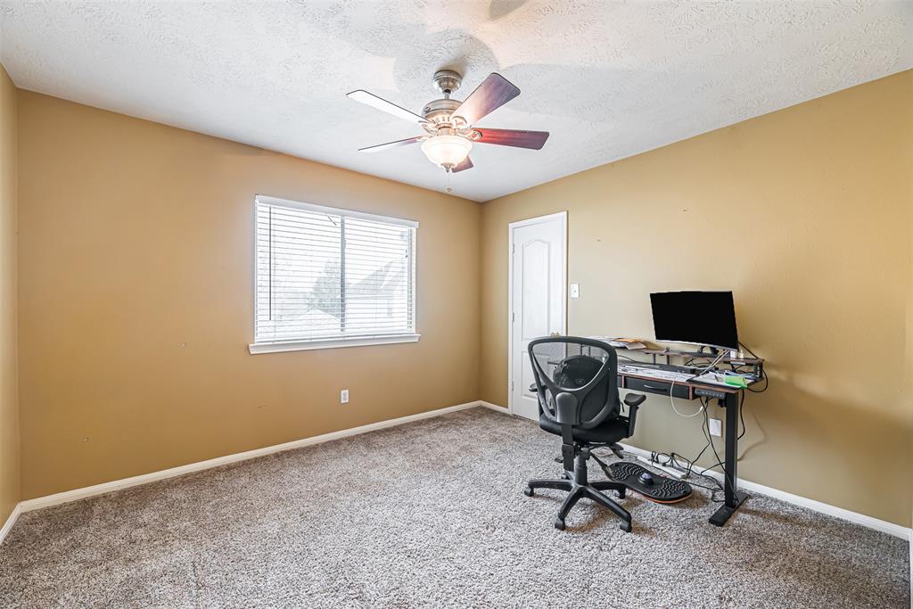 11906 Canyon Valley Drive, Tomball, Texas image 19