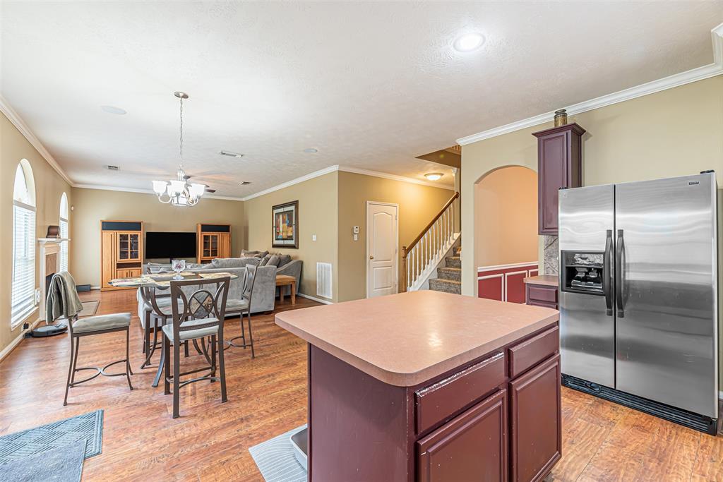 11906 Canyon Valley Drive, Tomball, Texas image 4
