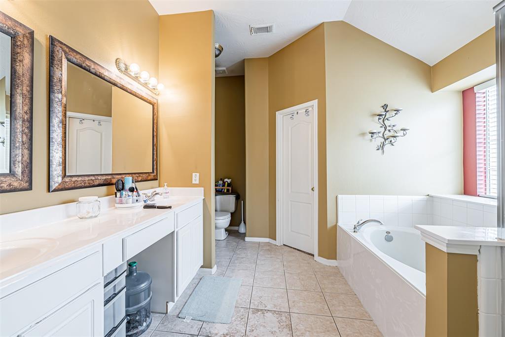 11906 Canyon Valley Drive, Tomball, Texas image 15