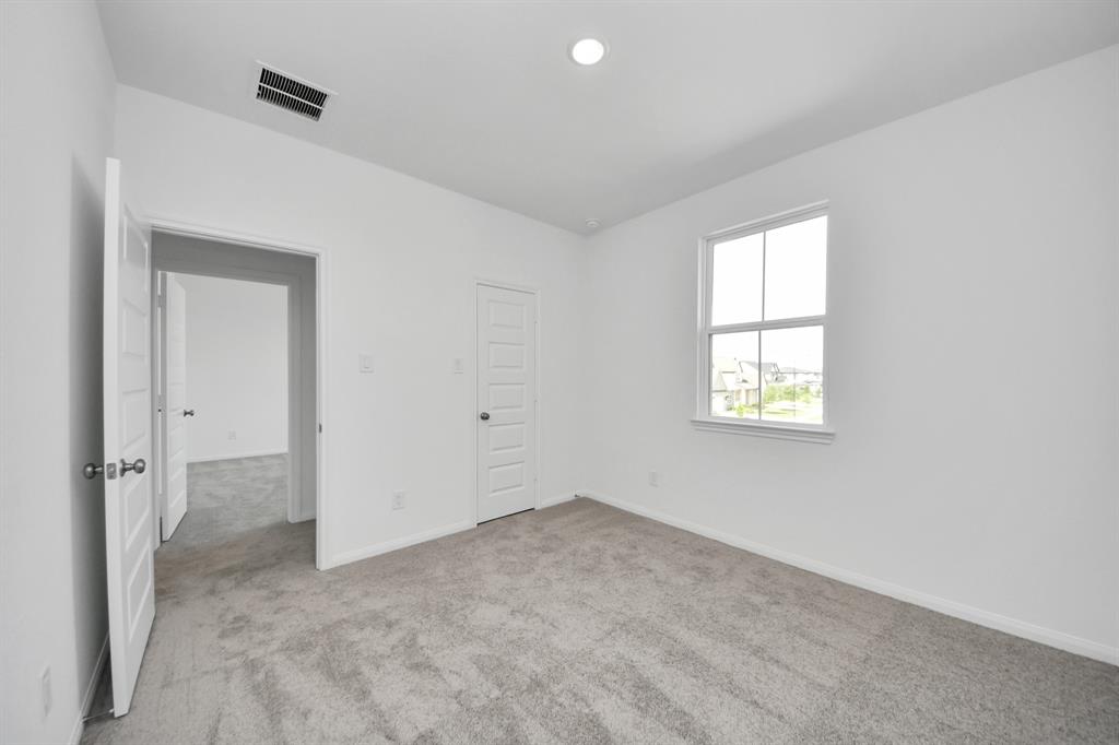 7711 Pale Petunia Trail, Katy, Texas image 31