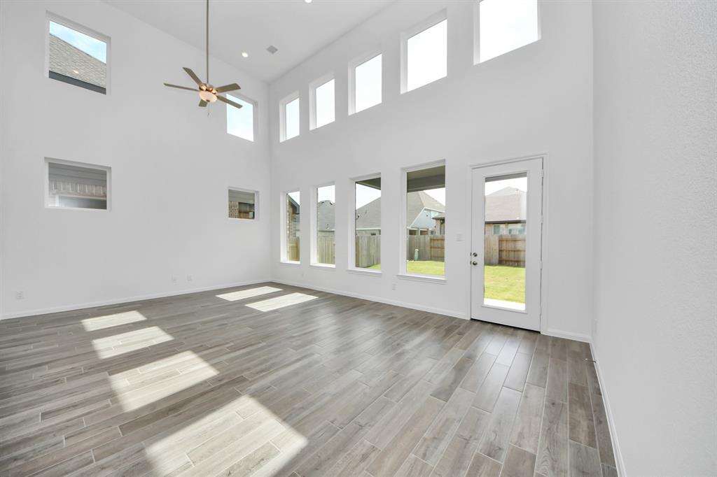 7711 Pale Petunia Trail, Katy, Texas image 16