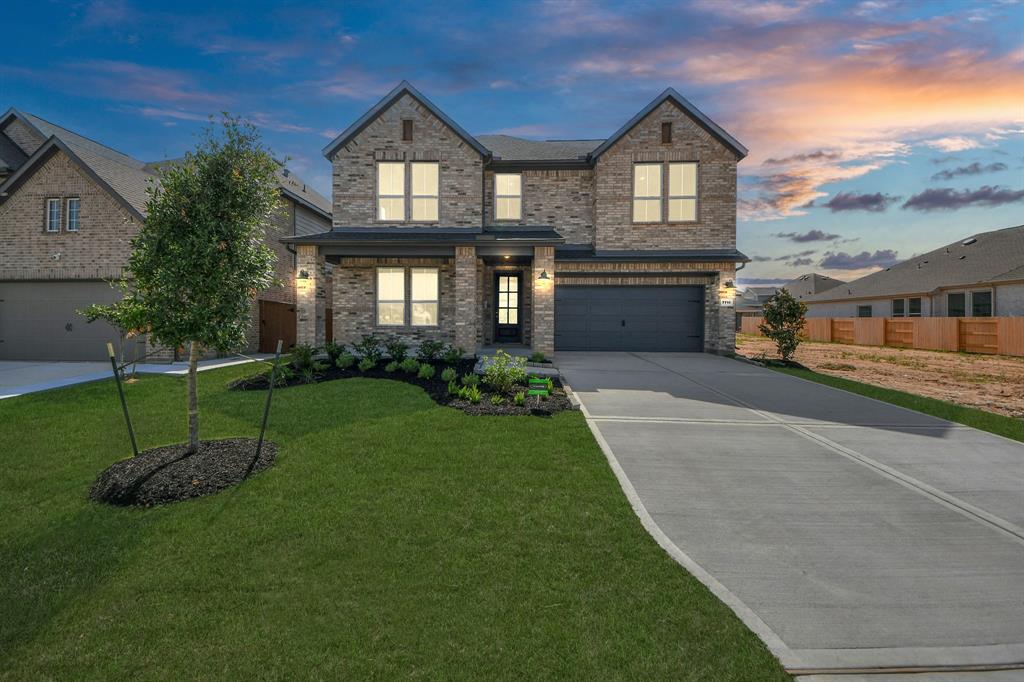7711 Pale Petunia Trail, Katy, Texas image 3