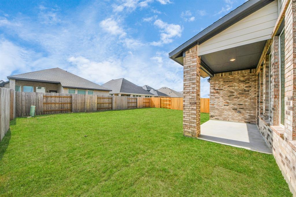 7711 Pale Petunia Trail, Katy, Texas image 33