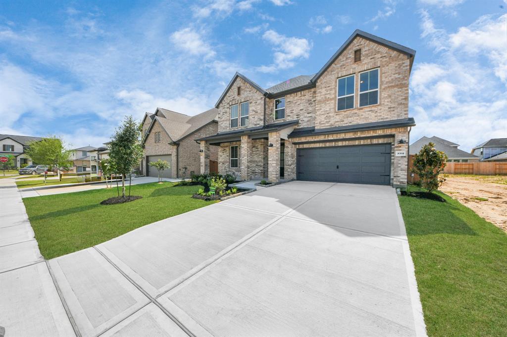 7711 Pale Petunia Trail, Katy, Texas image 4