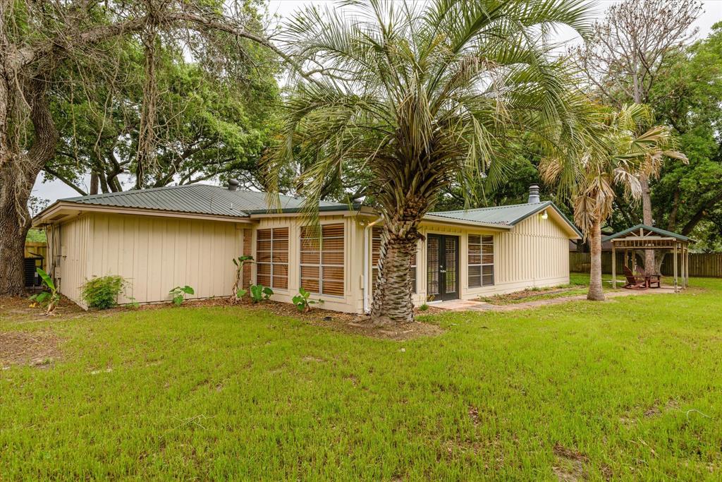 150 County Road 146, Alvin, Texas image 35