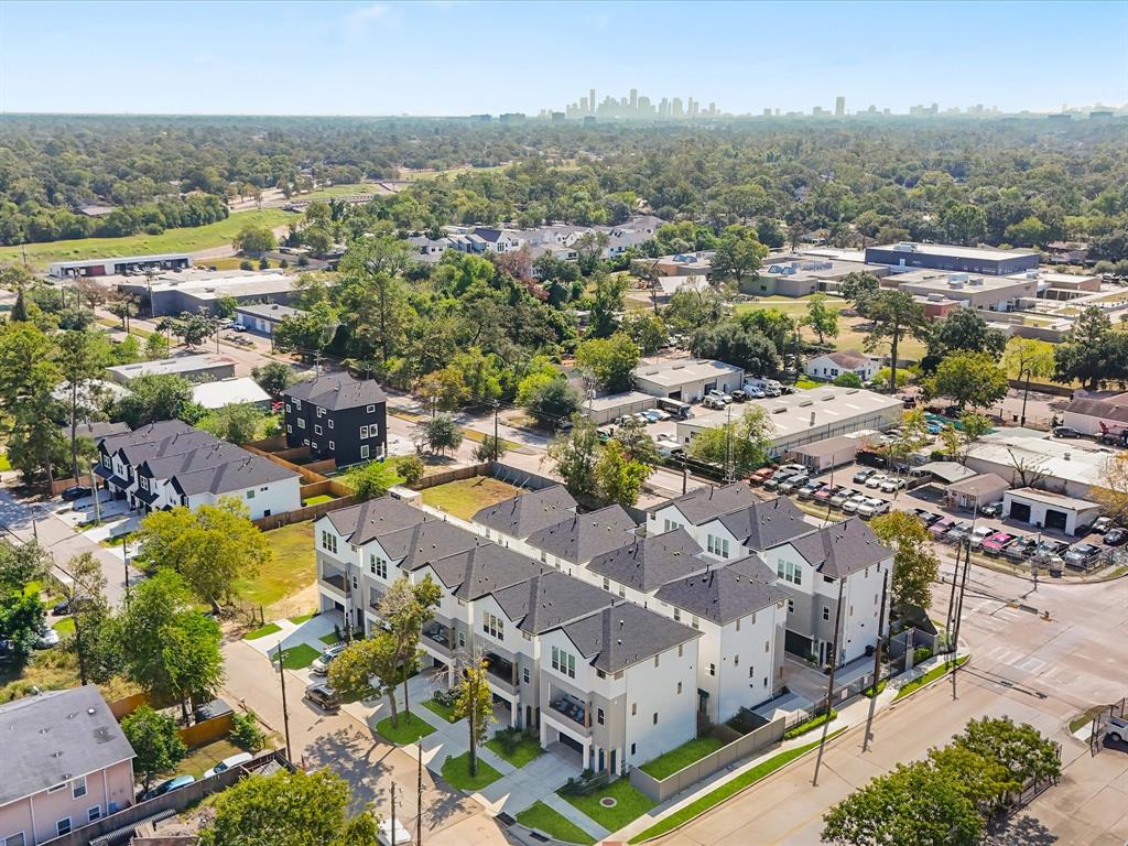 4830 Pinemont Drive, Houston, Texas image 31