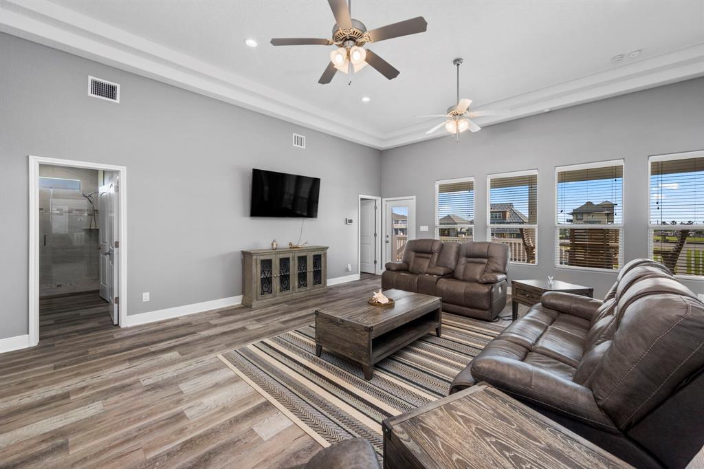 1816 Laguna Harbor Estate Boulevard, Port Bolivar, Texas image 13