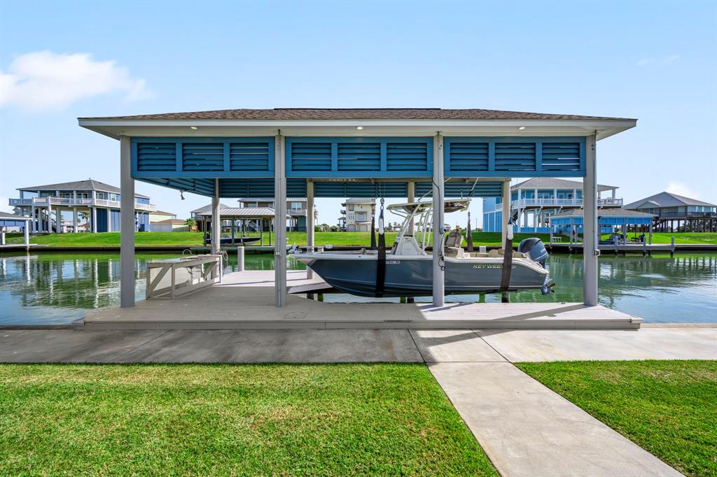 1816 Laguna Harbor Estate Boulevard, Port Bolivar, Texas image 33