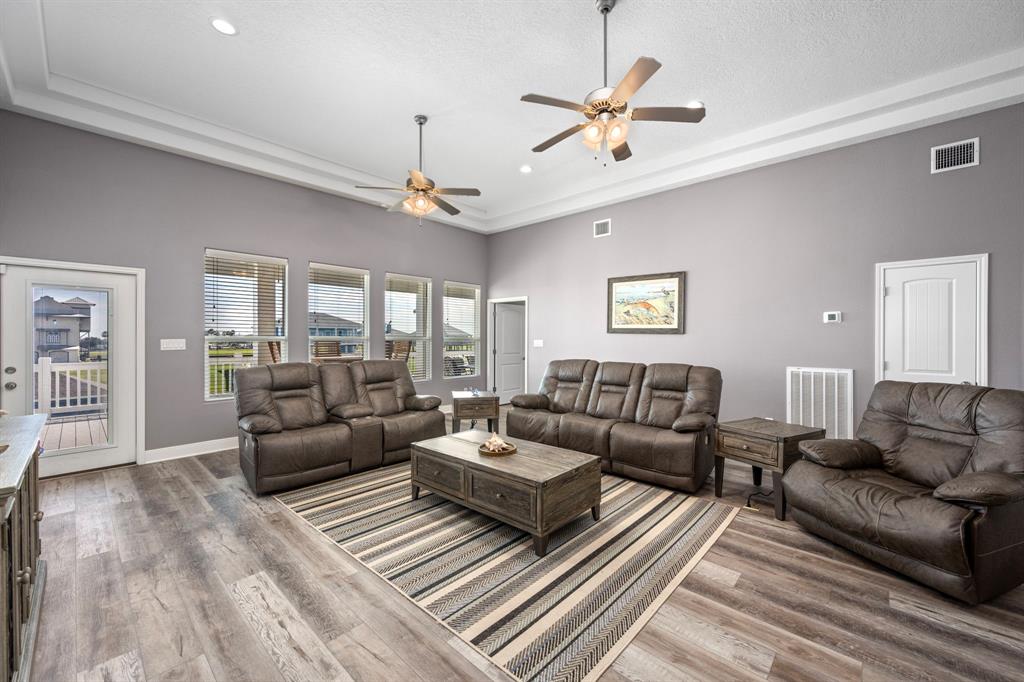 1816 Laguna Harbor Estate Boulevard, Port Bolivar, Texas image 14