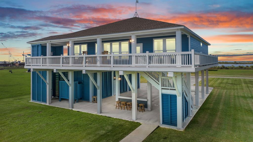 1816 Laguna Harbor Estate Boulevard, Port Bolivar, Texas image 1