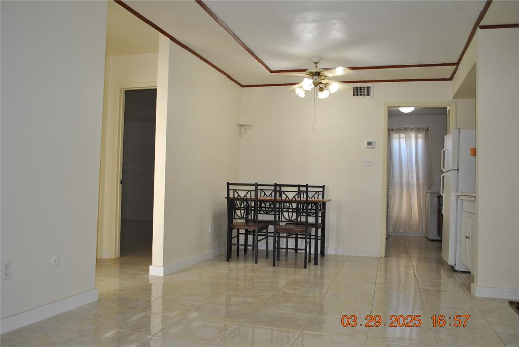 8405 Wilcrest Drive #2205, Houston, Texas image 2