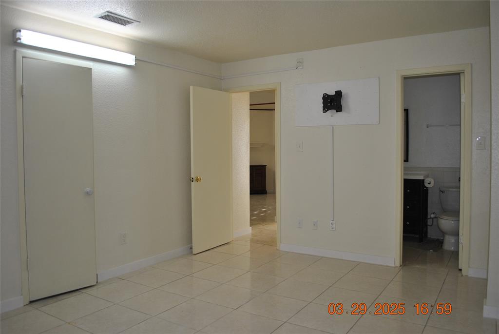 8405 Wilcrest Drive #2205, Houston, Texas image 6