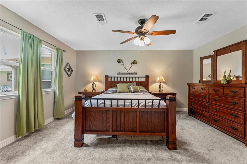 1441 Green Briar Drive, Huntsville, Texas image 17