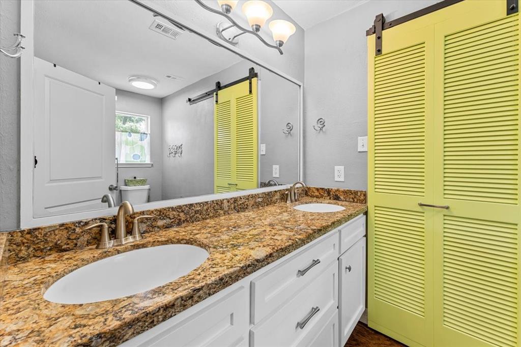 1441 Green Briar Drive, Huntsville, Texas image 19