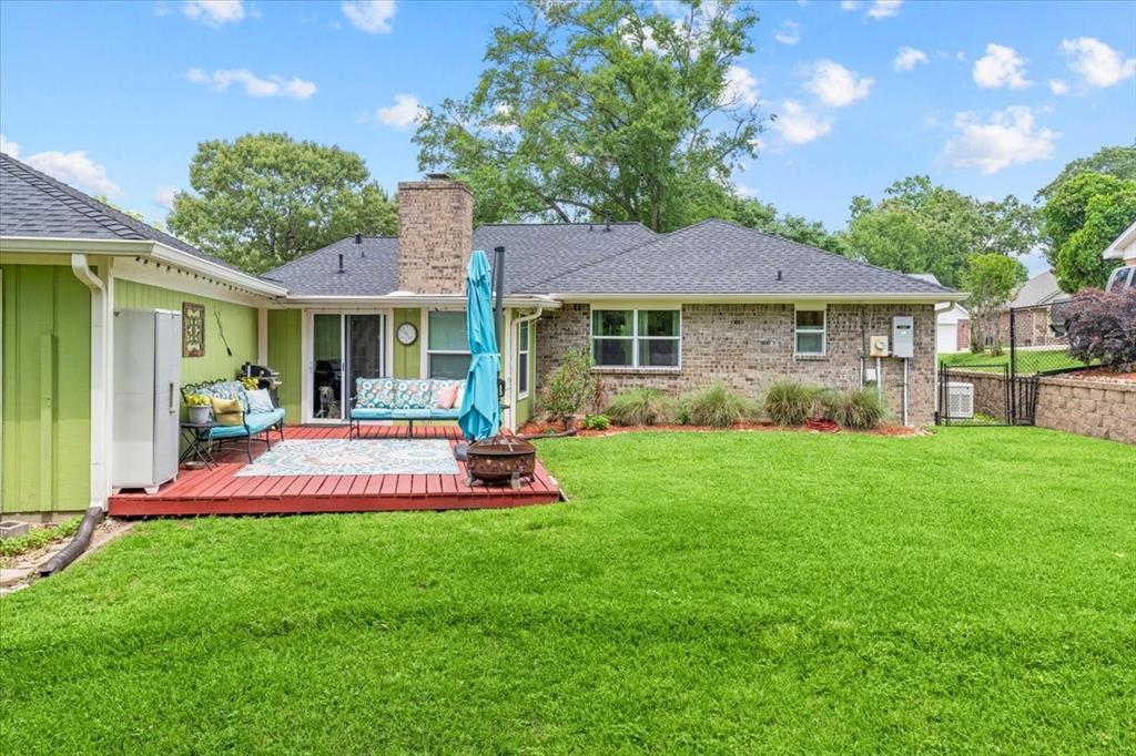 1441 Green Briar Drive, Huntsville, Texas image 25
