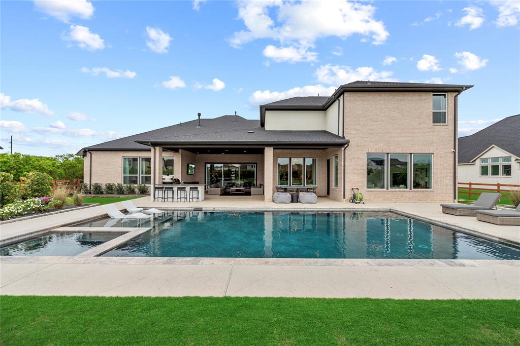 7851 Longhorn Trail, Fulshear, Texas image 2