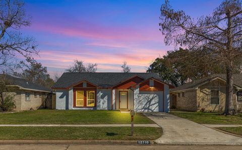 Single Family Residence in Houston TX 12710 Copper Mill Drive.jpg