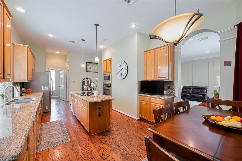 3523 Whispering Brook Drive, Kingwood, Texas image 17