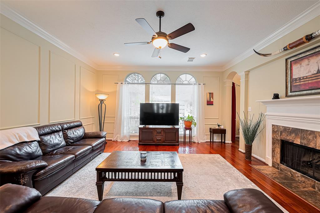 3523 Whispering Brook Drive, Kingwood, Texas image 10