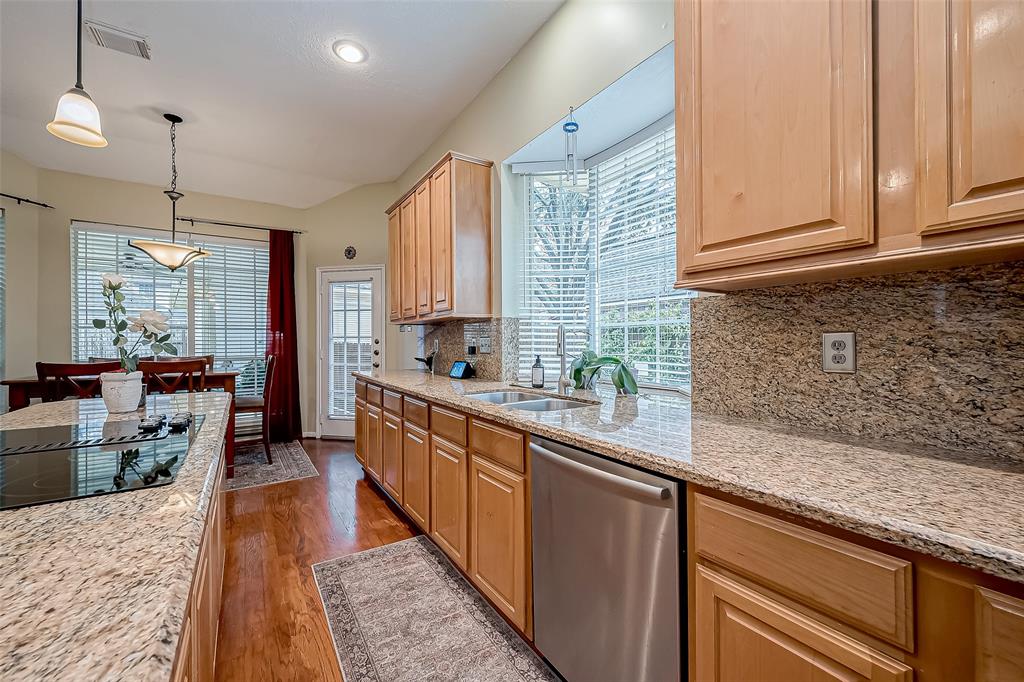 3523 Whispering Brook Drive, Kingwood, Texas image 15