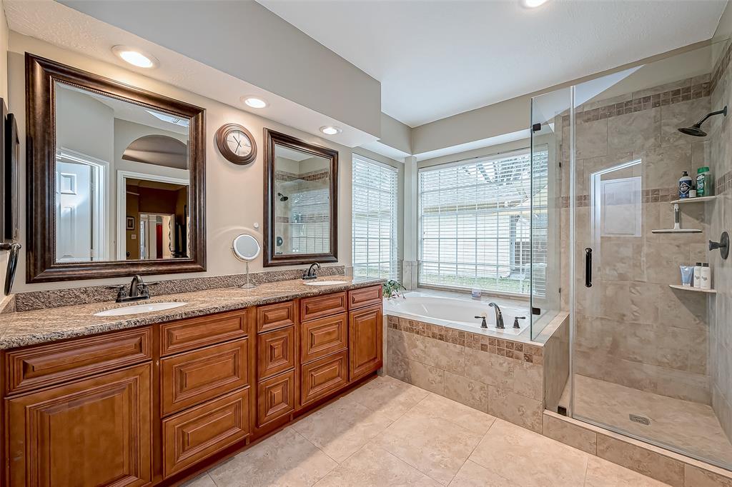 3523 Whispering Brook Drive, Kingwood, Texas image 23