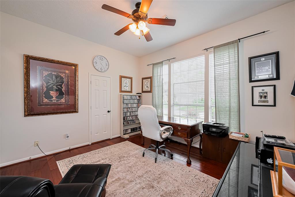 3523 Whispering Brook Drive, Kingwood, Texas image 18