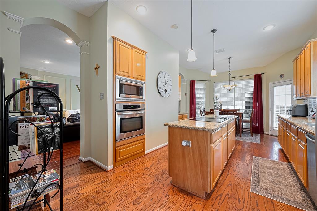 3523 Whispering Brook Drive, Kingwood, Texas image 16