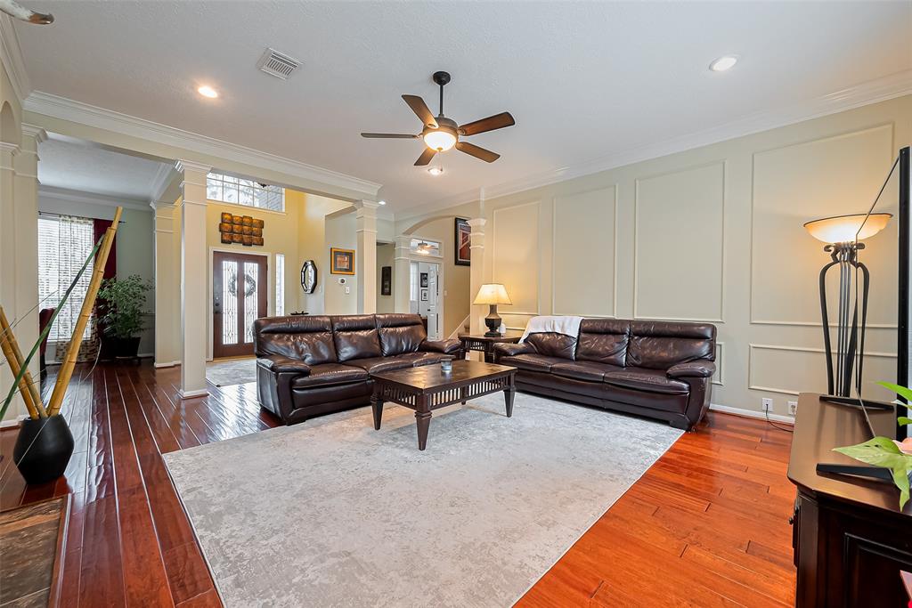 3523 Whispering Brook Drive, Kingwood, Texas image 11
