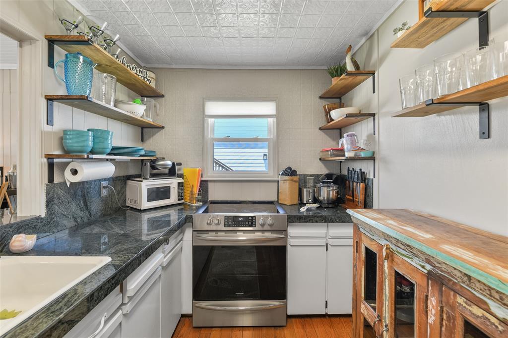 4135 Fort Bend Drive, Galveston, Texas image 14