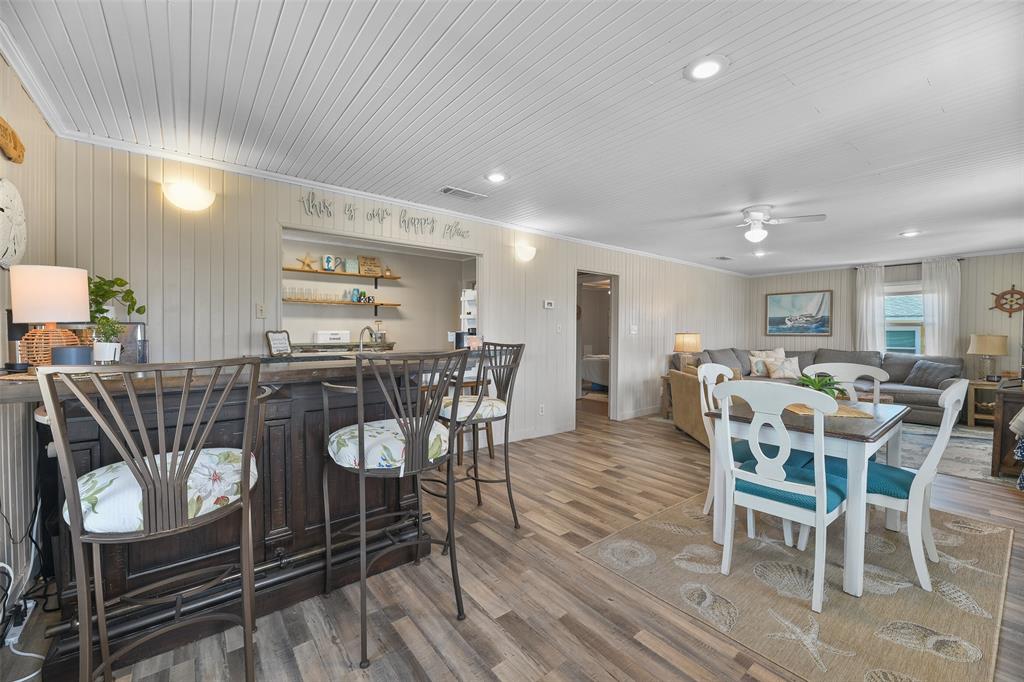 4135 Fort Bend Drive, Galveston, Texas image 3