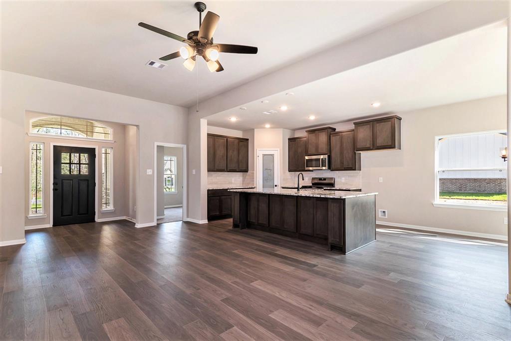 11654 Wilgers Way Way, Willis, Texas image 7