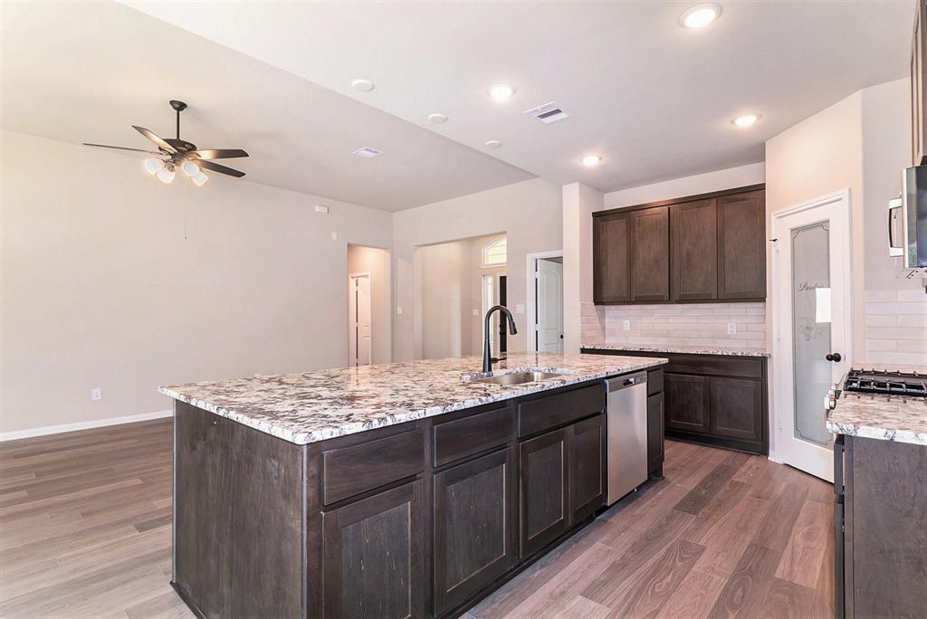 11654 Wilgers Way Way, Willis, Texas image 12