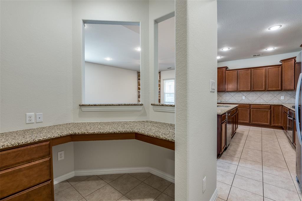 2685 Twin Point Dr Drive, The Colony, Texas image 9