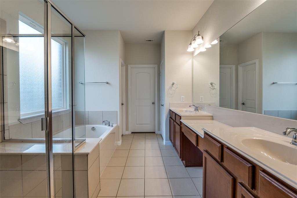 2685 Twin Point Dr Drive, The Colony, Texas image 23